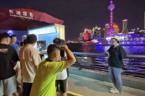 提升外滩摄影服务质量 正规摄影亭与“野摄”的博弈与出路
